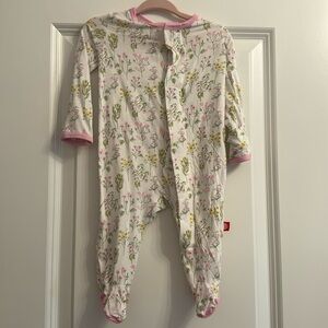 Magnetic Me floral onsie 0-3 months